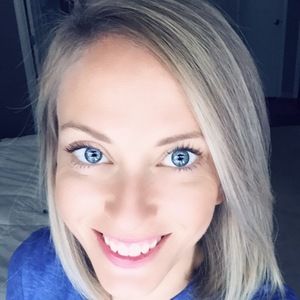 Meet your Posher, Dana